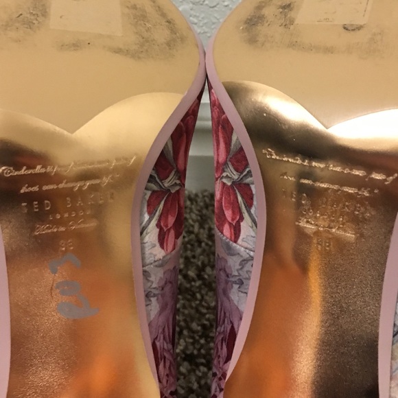 ❌SOLD❌Ted Baker London | floral heels - Picture 4 of 7